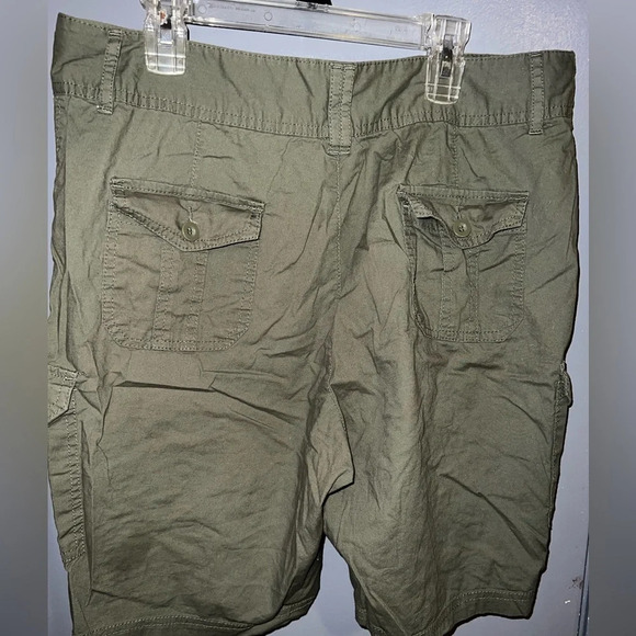 Jw Style olive green shorts - Picture 3 of 3
